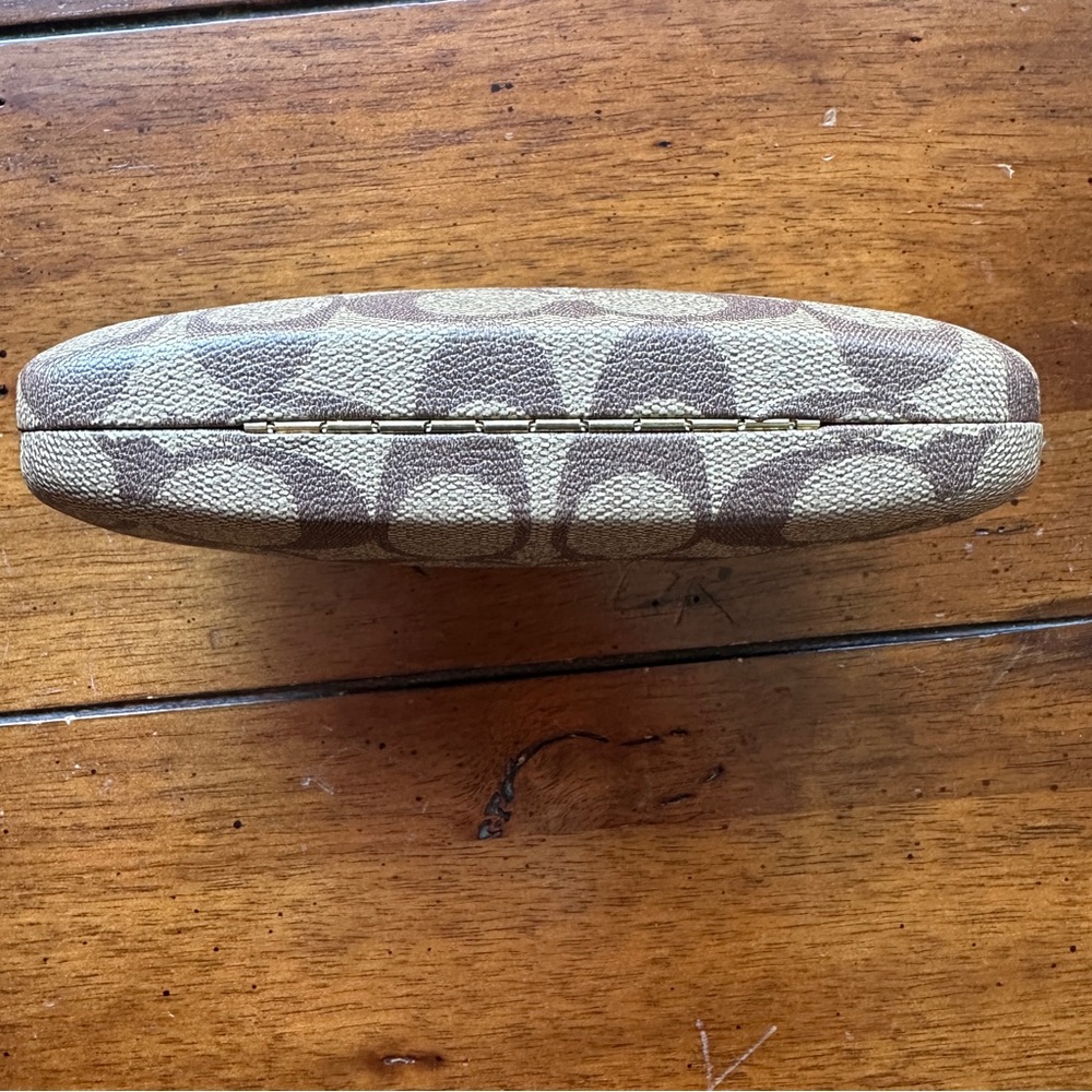Coach Signature Canvas Eyeglass / Sunglass Hard Case - Picture 5 of 7